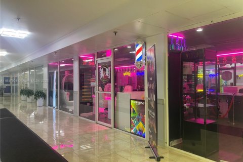 Купить кондоминиум в Санни-Айлс-Бич, Флорида 33.44м2, № 1936136 - фото 11