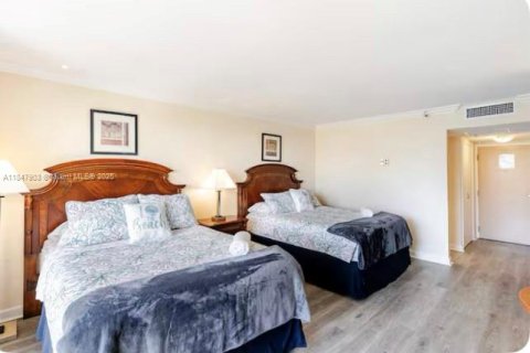 Купить кондоминиум в Санни-Айлс-Бич, Флорида 33.44м2, № 1936136 - фото 13