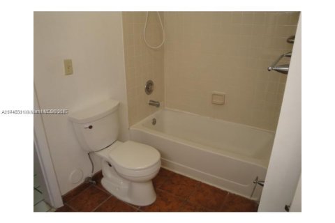 Condo in Oakland Park, Florida, 1 bedroom  № 1707534 - photo 4