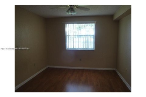 Condo in Oakland Park, Florida, 1 bedroom  № 1707534 - photo 6