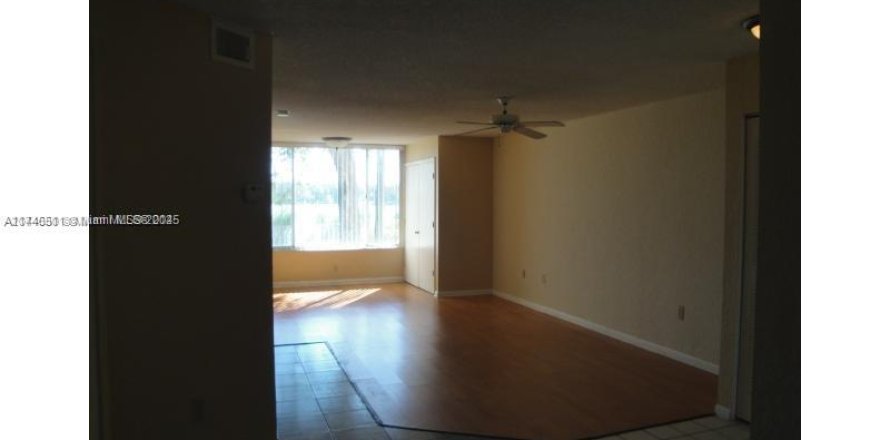 Condo in Oakland Park, Florida, 1 bedroom  № 1707534