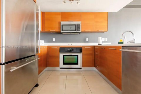 Condominio en alquiler en Miami, Florida, 1 dormitorio, 67.45 m2 № 1991153 - foto 6