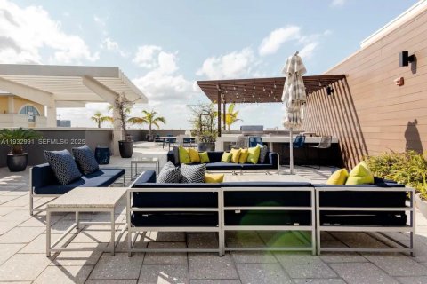 Condominio en alquiler en Miami, Florida, 1 dormitorio, 67.45 m2 № 1991153 - foto 22