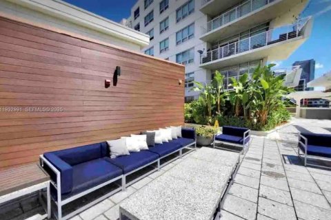 Condominio en alquiler en Miami, Florida, 1 dormitorio, 67.45 m2 № 1991153 - foto 24