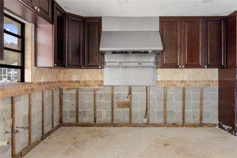House in Crystal River, Florida 5 bedrooms, 207.82 sq.m. № 1847172 - photo 11