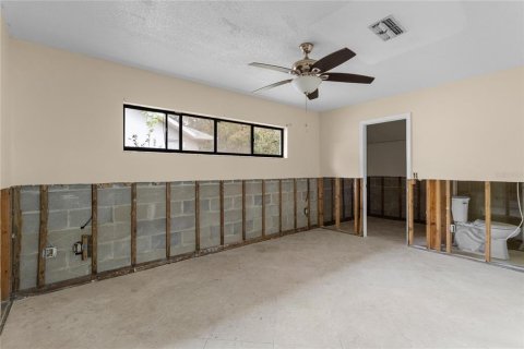 House in Crystal River, Florida 5 bedrooms, 207.82 sq.m. № 1847172 - photo 20