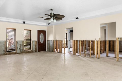 House in Crystal River, Florida 5 bedrooms, 207.82 sq.m. № 1847172 - photo 9