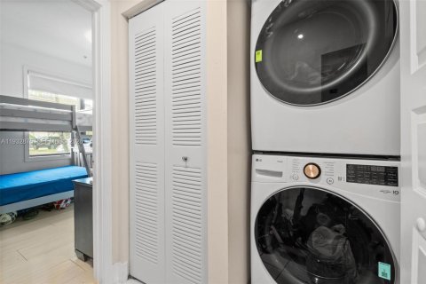 Condominio en venta en Doral, Florida, 3 dormitorios, 114.83 m2 № 2000742 - foto 20