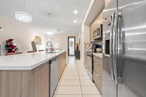 Condominio en venta en Doral, Florida, 3 dormitorios, 114.83 m2 № 2000742 - foto 8