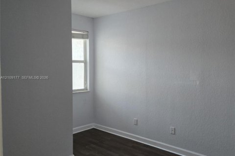 Condo in Miramar, Florida, 3 bedrooms № 2424955 - photo 8
