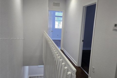 Condo in Miramar, Florida, 3 bedrooms № 2424955 - photo 6
