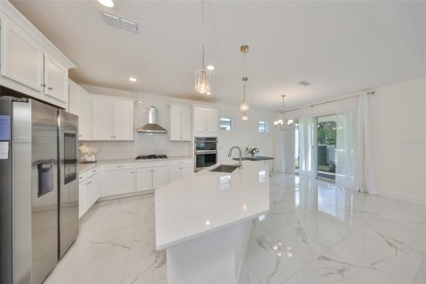 House in Apollo Beach, Florida 4 bedrooms, 211.17 sq.m. № 1569518 - photo 10