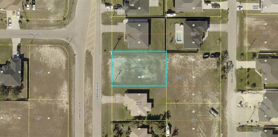 Terrain à Cape Coral, Floride № 2162890