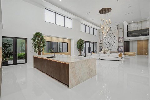 House in Lutz, Florida 6 bedrooms, 689.43 sq.m. № 2339732 - photo 19