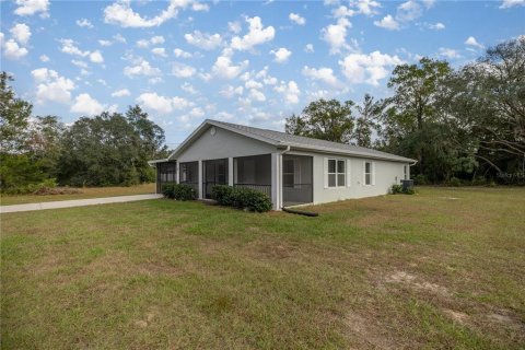 Villa ou maison à louer à Ocklawaha, Floride: 3 chambres, 128.21 m2 № 1649151 - photo 3