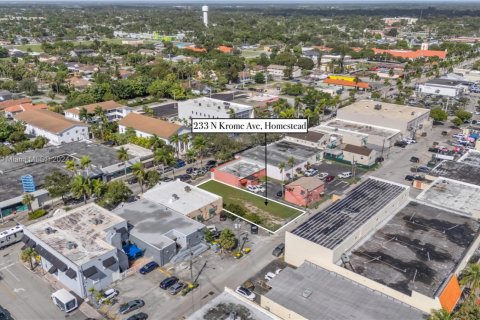 Commercial property in Homestead, Florida № 1754227 - photo 1