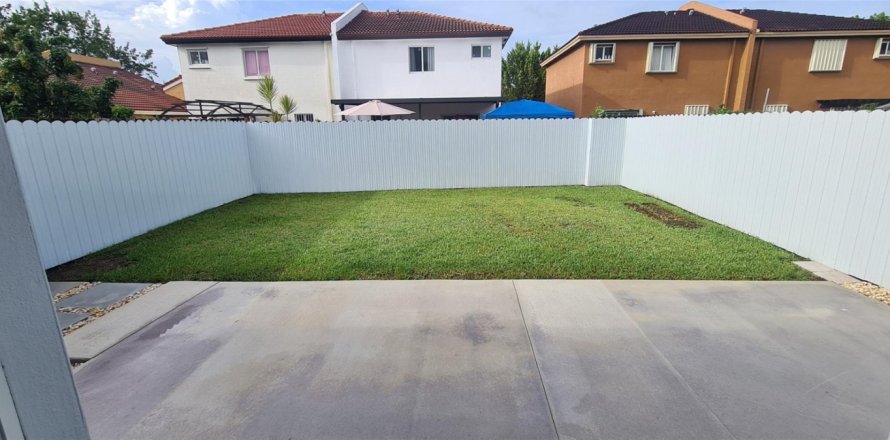 Casa en Homestead, Florida 3 dormitorios, 135.45 m2 № 1226641