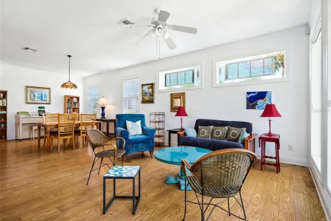 Villa ou maison à vendre à Edgewater, Floride: 3 chambres, 275.18 m2 № 1788226 - photo 21