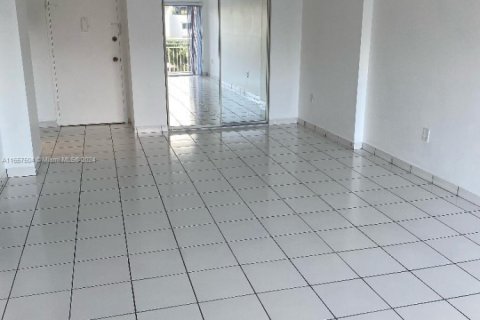 Copropriété à vendre à Sunny Isles Beach, Floride: 1 chambre, 65.5 m2 № 1981271 - photo 15