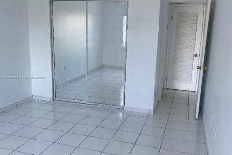 Copropriété à vendre à Sunny Isles Beach, Floride: 1 chambre, 65.5 m2 № 1981271 - photo 10