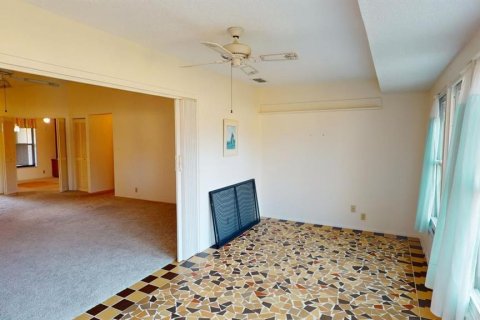 House in Nokomis, Florida 2 bedrooms, 132.94 sq.m. № 1536209 - photo 12