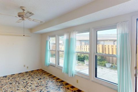 House in Nokomis, Florida 2 bedrooms, 132.94 sq.m. № 1536209 - photo 9
