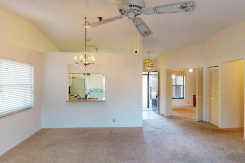 House in Nokomis, Florida 2 bedrooms, 132.94 sq.m. № 1536209 - photo 13
