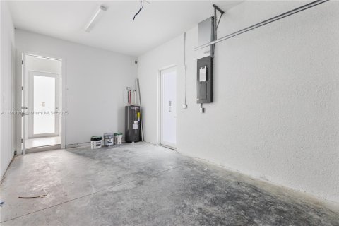 House in Lehigh Acres, Florida 3 bedrooms № 1896964 - photo 26