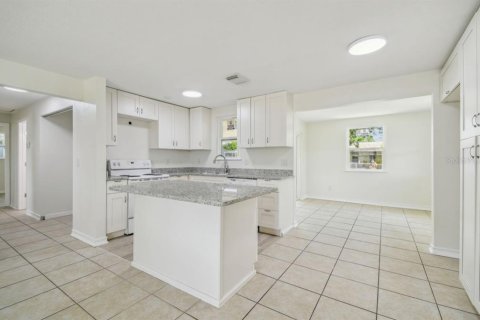 House in Spring Hill, Florida 3 bedrooms, 99.03 sq.m. № 1806657 - photo 8