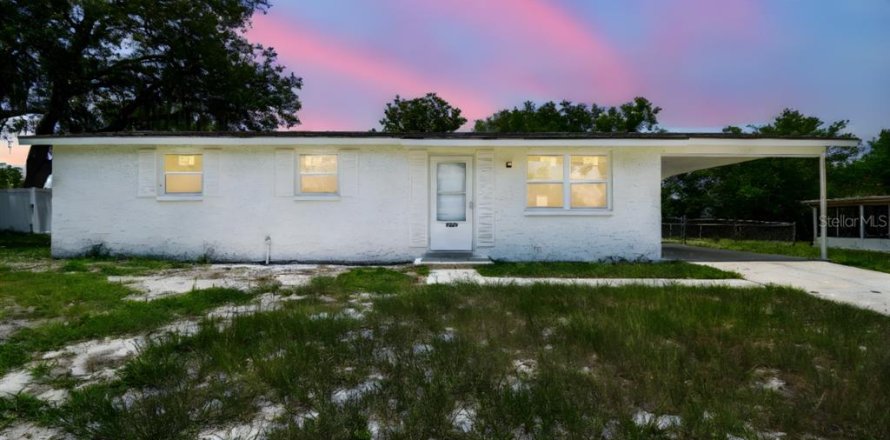 Villa ou maison à Spring Hill, Floride 3 chambres, 99.03 m2 № 1806657