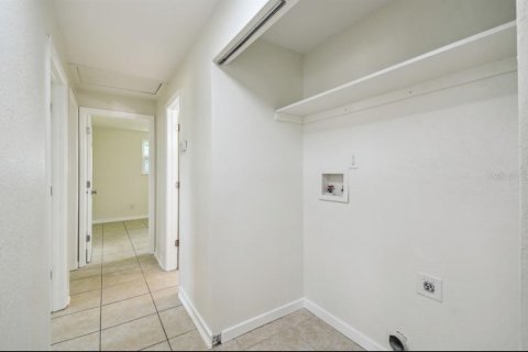 House in Spring Hill, Florida 3 bedrooms, 99.03 sq.m. № 1806657 - photo 20