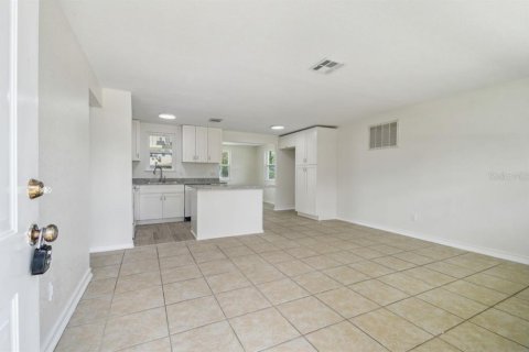 House in Spring Hill, Florida 3 bedrooms, 99.03 sq.m. № 1806657 - photo 4