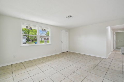 House in Spring Hill, Florida 3 bedrooms, 99.03 sq.m. № 1806657 - photo 6