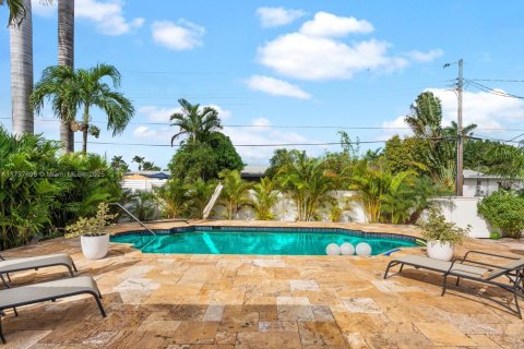 House in Hollywood, Florida 4 bedrooms, 212.19 sq.m. № 2021604 - photo 13