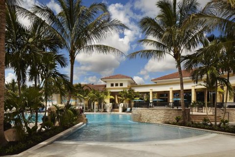 House in West Palm Beach, Florida 4 bedrooms, 392.79 sq.m. № 1134972 - photo 1