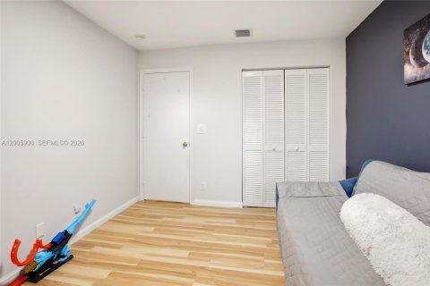 Casa en alquiler en Lake Worth, Florida, 3 dormitorios, 173.36 m2 № 2070153 - foto 15