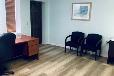Immobilier commercial à louer à New Smyrna Beach, Floride: 97.92 m2 № 1734265 - photo 3