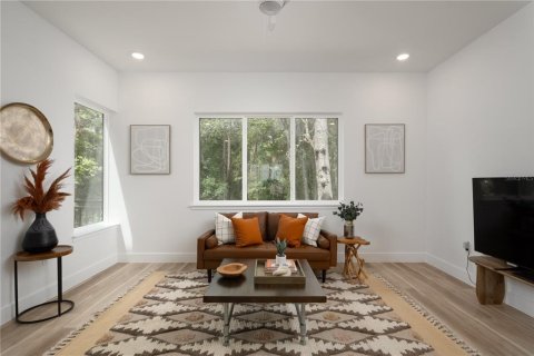 Condominio en venta en Gainesville, Florida, 3 dormitorios, 210.89 m2 № 570535 - foto 2