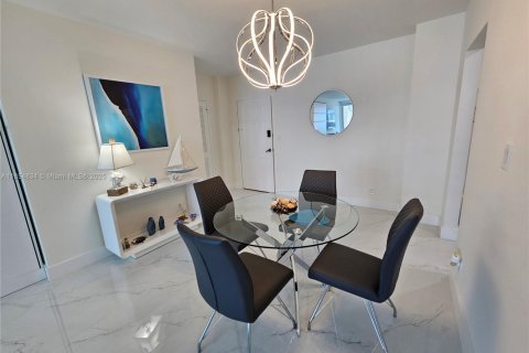 Copropriété à louer à Hollywood, Floride: 1 chambre, 77.57 m2 № 1878353 - photo 10