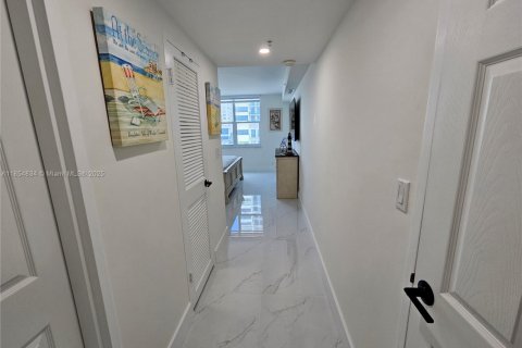 Copropriété à louer à Hollywood, Floride: 1 chambre, 77.57 m2 № 1878353 - photo 22