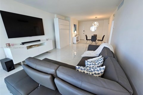 Copropriété à louer à Hollywood, Floride: 1 chambre, 77.57 m2 № 1878353 - photo 12