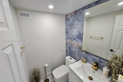 Copropriété à louer à Hollywood, Floride: 1 chambre, 77.57 m2 № 1878353 - photo 14