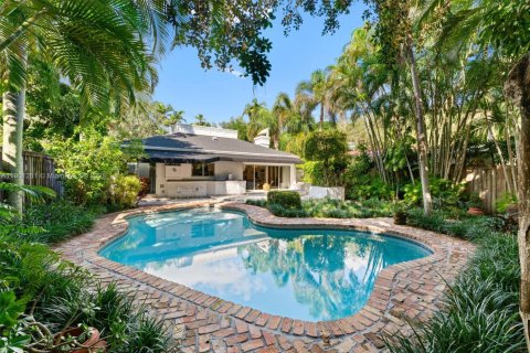House in Miami, Florida 3 bedrooms, 162.11 sq.m. № 1953397 - photo 1