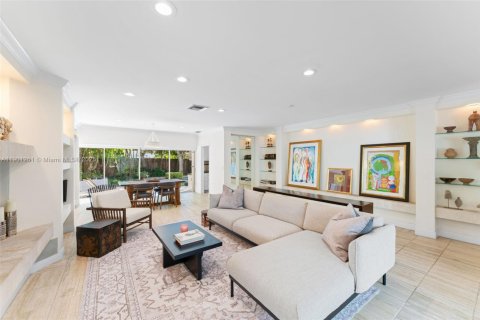 House in Miami, Florida 3 bedrooms, 162.11 sq.m. № 1953397 - photo 6