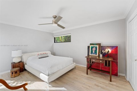 House in Miami, Florida 3 bedrooms, 162.11 sq.m. № 1953397 - photo 23