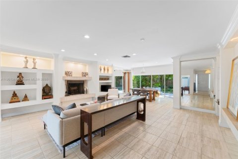 House in Miami, Florida 3 bedrooms, 162.11 sq.m. № 1953397 - photo 9