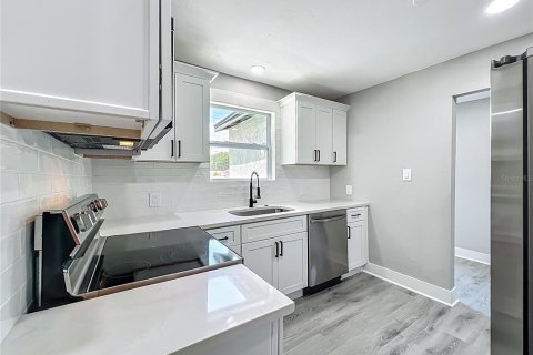 Casa en venta en Orlando, Florida, 3 dormitorios, 85.1 m2 № 1818998 - foto 4