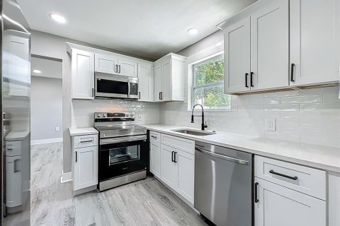 Casa en venta en Orlando, Florida, 3 dormitorios, 85.1 m2 № 1818998 - foto 5