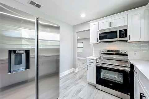 Casa en venta en Orlando, Florida, 3 dormitorios, 85.1 m2 № 1818998 - foto 6
