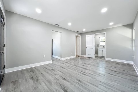 Casa en venta en Orlando, Florida, 3 dormitorios, 85.1 m2 № 1818998 - foto 8